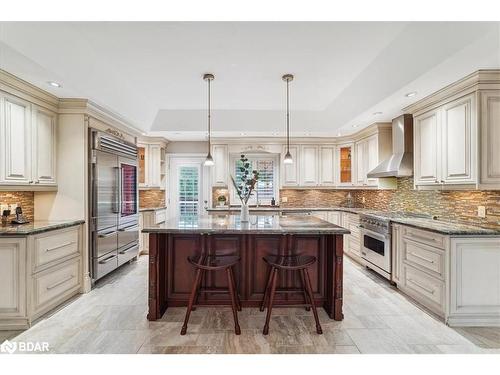 21940 Mccowan Road, East Gwillimbury, ON - Indoor Photo Showing Kitchen With Upgraded Kitchen