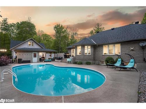 37 O'Donnell Court, Penetanguishene, ON - Outdoor With In Ground Pool With Backyard With Exterior