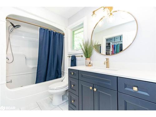 37 O'Donnell Court, Penetanguishene, ON - Indoor Photo Showing Bathroom