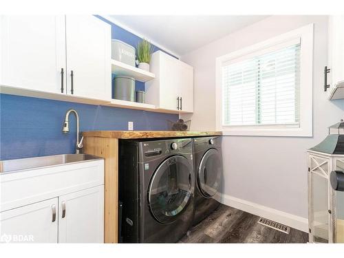 37 O'Donnell Court, Penetanguishene, ON - Indoor Photo Showing Laundry Room