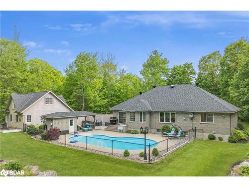 37 O'Donnell Court, Penetanguishene, ON - Outdoor With In Ground Pool With Backyard