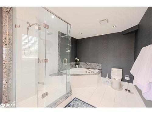 27 White Oaks Road, Barrie, ON - Indoor Photo Showing Bathroom