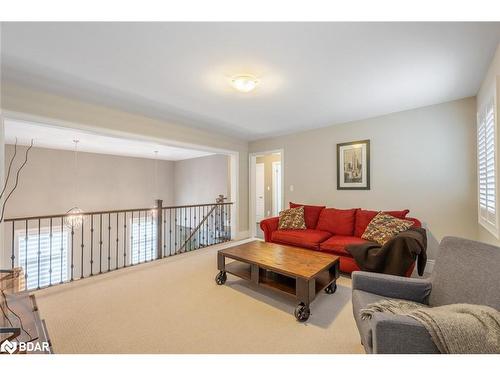 3045 Orion Boulevard, Orillia, ON - Indoor Photo Showing Living Room