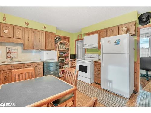 8 Maria Street, Elmvale, ON - Indoor Photo Showing Kitchen