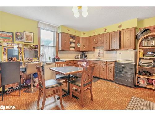 8 Maria Street, Elmvale, ON - Indoor Photo Showing Kitchen