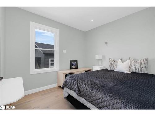 4355 7 Sunnidale Concession, New Lowell, ON - Indoor Photo Showing Bedroom