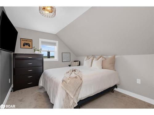 4355 7 Sunnidale Concession, New Lowell, ON - Indoor Photo Showing Bedroom