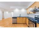 102-40 Mulligan Lane, Wasaga Beach, ON  - Indoor Photo Showing Kitchen 