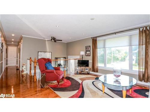 250 Superior Street, Stayner, ON - Indoor Photo Showing Living Room