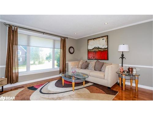 250 Superior Street, Stayner, ON - Indoor Photo Showing Living Room