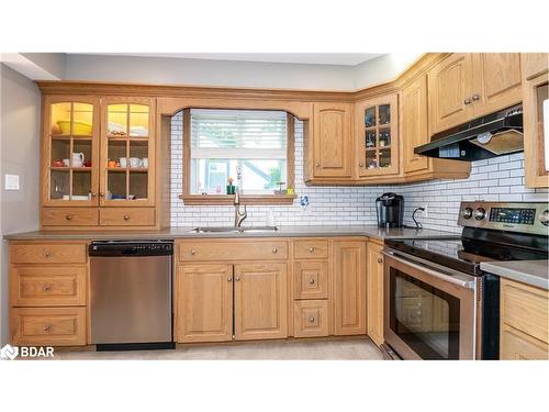 250 Superior Street, Stayner, ON - Indoor Photo Showing Kitchen