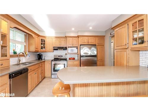 250 Superior Street, Stayner, ON - Indoor Photo Showing Kitchen