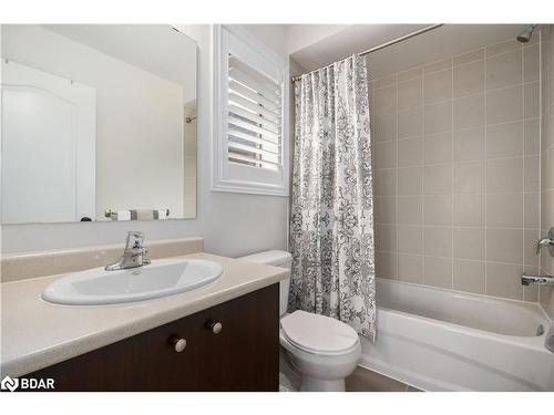 61 Oliver'S Mill Road, Springwater, ON - Indoor Photo Showing Bathroom