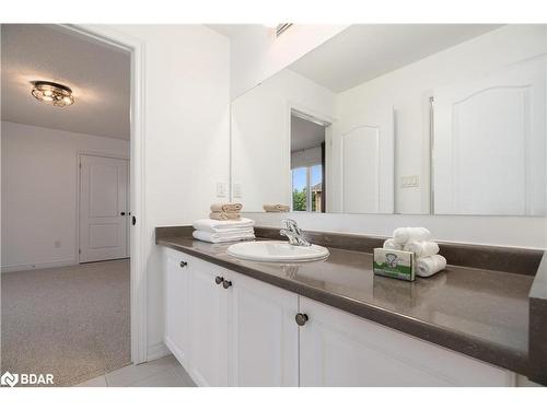 61 Oliver'S Mill Road, Springwater, ON - Indoor Photo Showing Bathroom