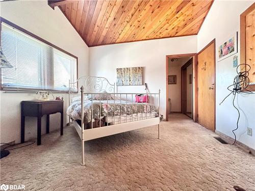 553 Simcoe Street, Collingwood, ON - Indoor Photo Showing Bedroom