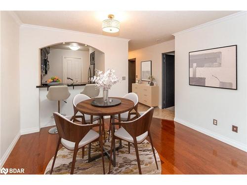 609-140 Dunlop Street E, Barrie, ON - Indoor Photo Showing Dining Room