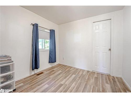 3301 Pleasant Road, Orillia, ON - Indoor Photo Showing Other Room