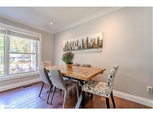 65 Melrose Avenue, Barrie, ON - Indoor Photo Showing Dining Room