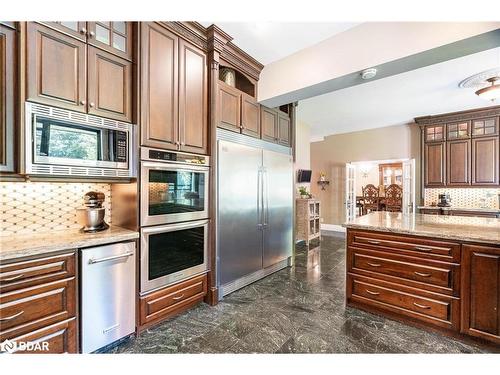 1826 Quantz Crescent, Innisfil, ON - Indoor Photo Showing Kitchen