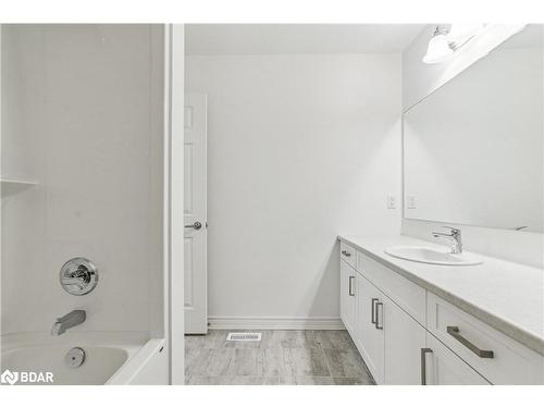 3 Shipley Avenue, Collingwood, ON - Indoor Photo Showing Bathroom