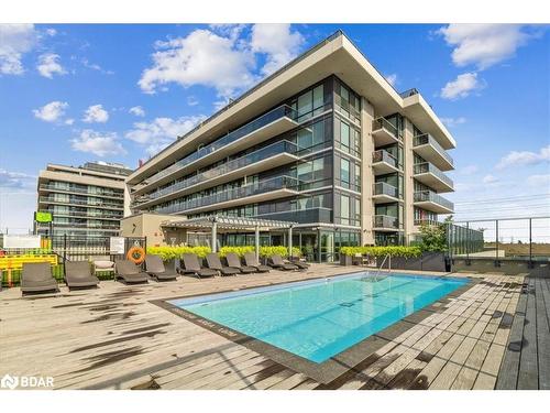 1004-4800 Highway 7, Vaughan, ON - Outdoor With In Ground Pool