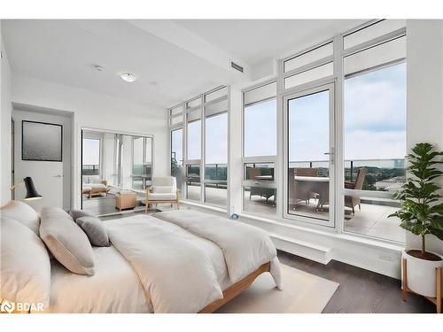 1004-4800 Highway 7, Vaughan, ON - Indoor Photo Showing Bedroom