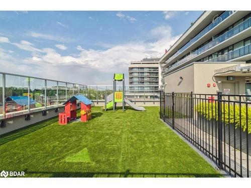 1004-4800 Highway 7, Vaughan, ON - Outdoor