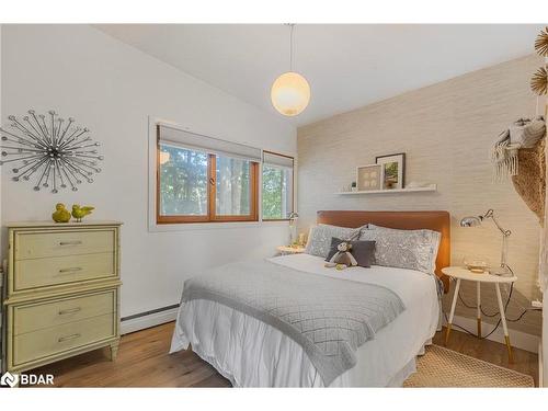 224 Mccrea Drive, Stayner, ON - Indoor Photo Showing Bedroom