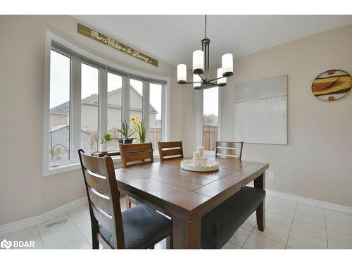 16 Daly Court, Barrie, ON - Indoor Photo Showing Dining Room