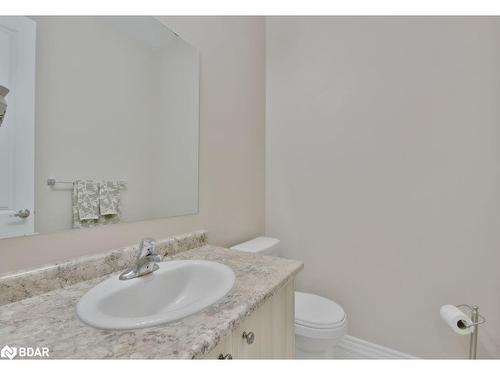 16 Daly Court, Barrie, ON - Indoor Photo Showing Bathroom