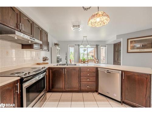 4 Whispering Pine Place, Barrie, ON - Indoor Photo Showing Kitchen With Double Sink