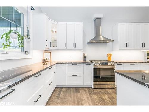 1532 Champlain Road, Tiny, ON - Indoor Photo Showing Kitchen With Upgraded Kitchen