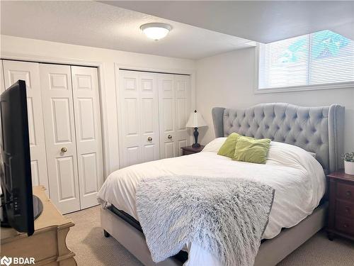 59 Highlands Crescent, Collingwood, ON - Indoor Photo Showing Bedroom