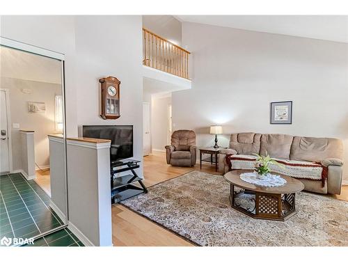 402-40 Museum Drive, Orillia, ON - Indoor Photo Showing Living Room