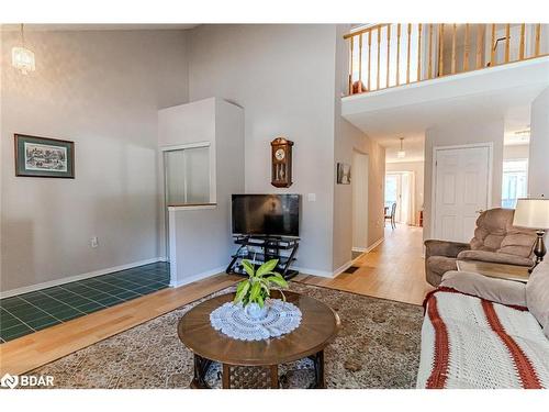 402-40 Museum Drive, Orillia, ON - Indoor Photo Showing Living Room