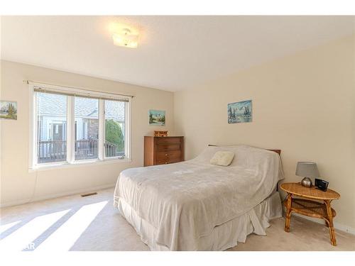 402-40 Museum Drive, Orillia, ON - Indoor Photo Showing Bedroom