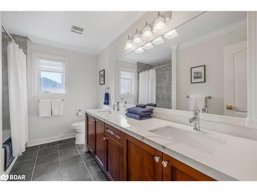 15 Meadowview Drive, Bradford, ON - Indoor Photo Showing Bathroom