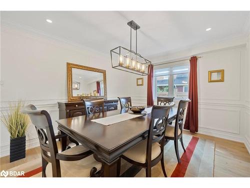 15 Meadowview Drive, Bradford, ON - Indoor Photo Showing Dining Room