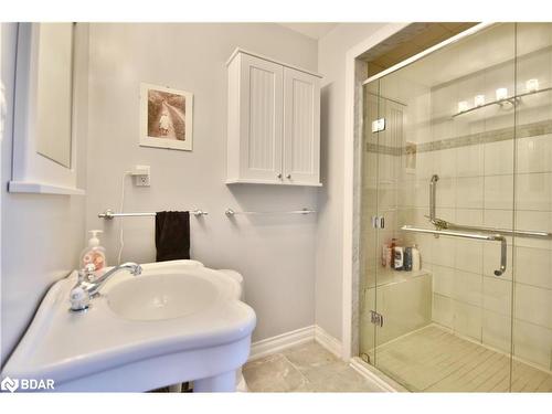 2226 Richard Street, Innisfil, ON - Indoor Photo Showing Bathroom