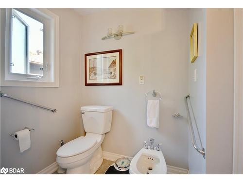 2226 Richard Street, Innisfil, ON - Indoor Photo Showing Bathroom