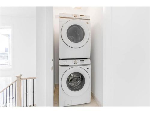 78 Marina Village Drive, Port Severn, ON - Indoor Photo Showing Laundry Room