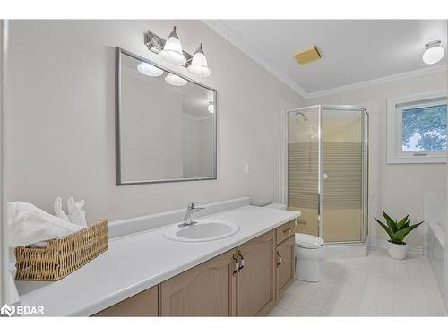 356 Livingstone Street, Barrie, ON - Indoor Photo Showing Bathroom