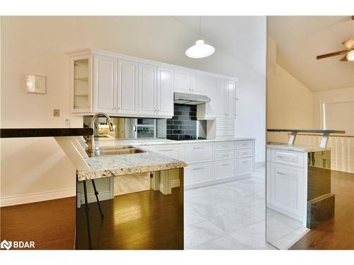 4-355 Blake Street, Barrie, ON - Indoor Photo Showing Kitchen