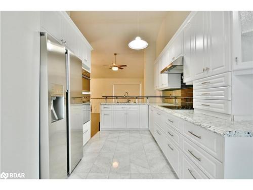 4-355 Blake Street, Barrie, ON - Indoor Photo Showing Kitchen