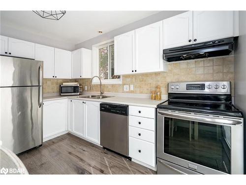 66 Clute Crescent, Barrie, ON - Indoor Photo Showing Kitchen With Double Sink