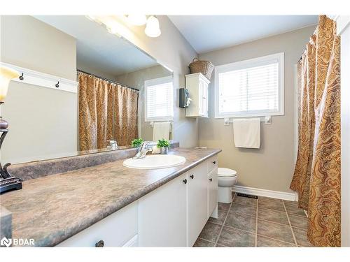 136 Griffin Street, Midland, ON - Indoor Photo Showing Bathroom