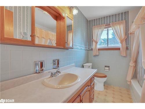 33 Hancey Crescent, Alliston, ON - Indoor Photo Showing Bathroom