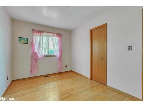 33 Hancey Crescent, Alliston, ON - Indoor Photo Showing Other Room