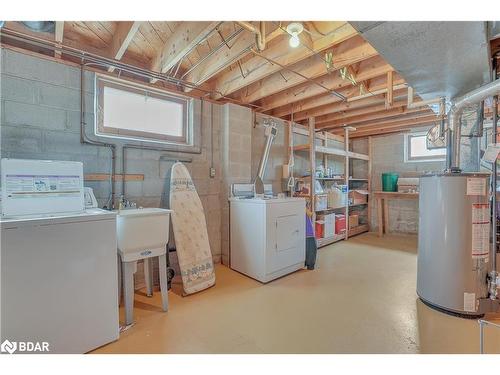 33 Hancey Crescent, Alliston, ON - Indoor Photo Showing Laundry Room