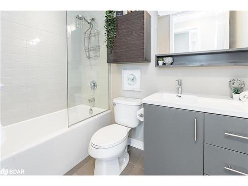 419-457 Plains Road E, Burlington, ON - Indoor Photo Showing Bathroom